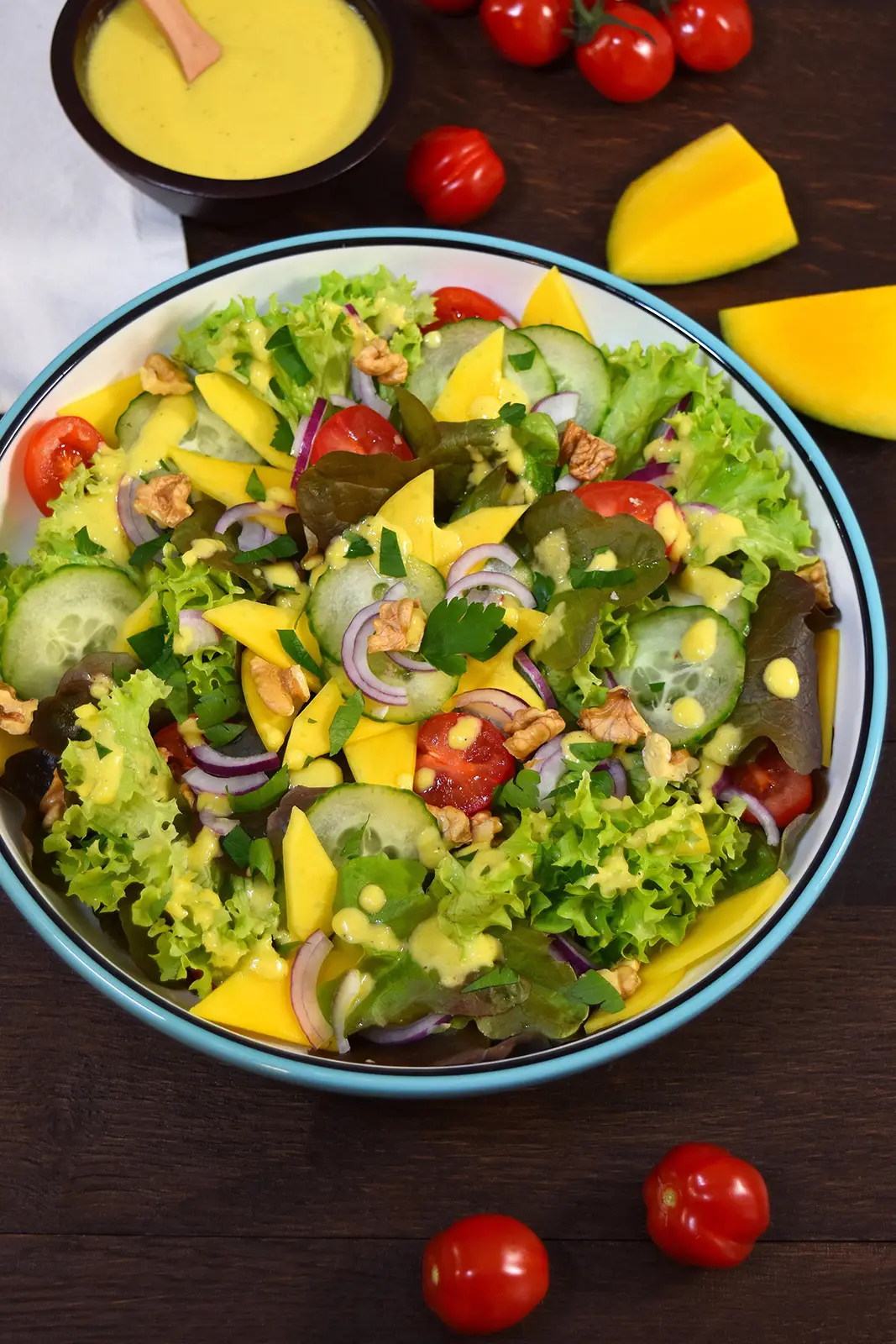 Bunter Salat mit Mango Dressing-Sommersalat-ballesworld