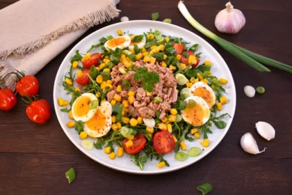 Rucola-Thunfisch-Salat mit Ei und Mais- Rezept -ballesworld