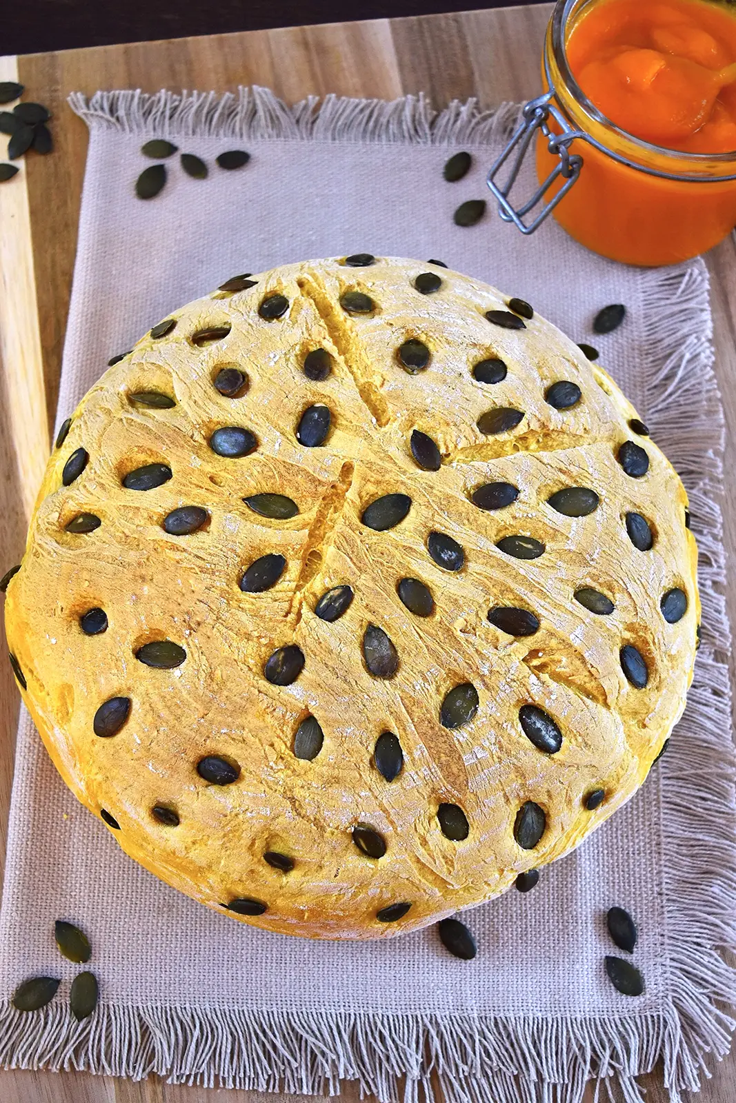 Saftiges Kürbisbrot-einfaches Rezept mit Kürbispüree-Backen-ballesworld