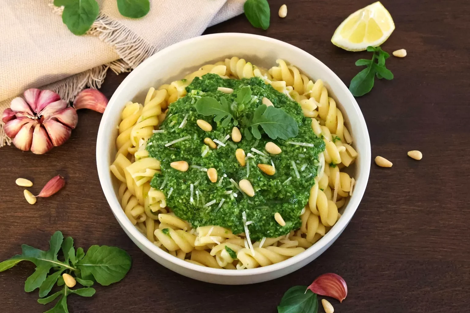 Nudeln mit grünem Pesto-Rezept-ballesworld