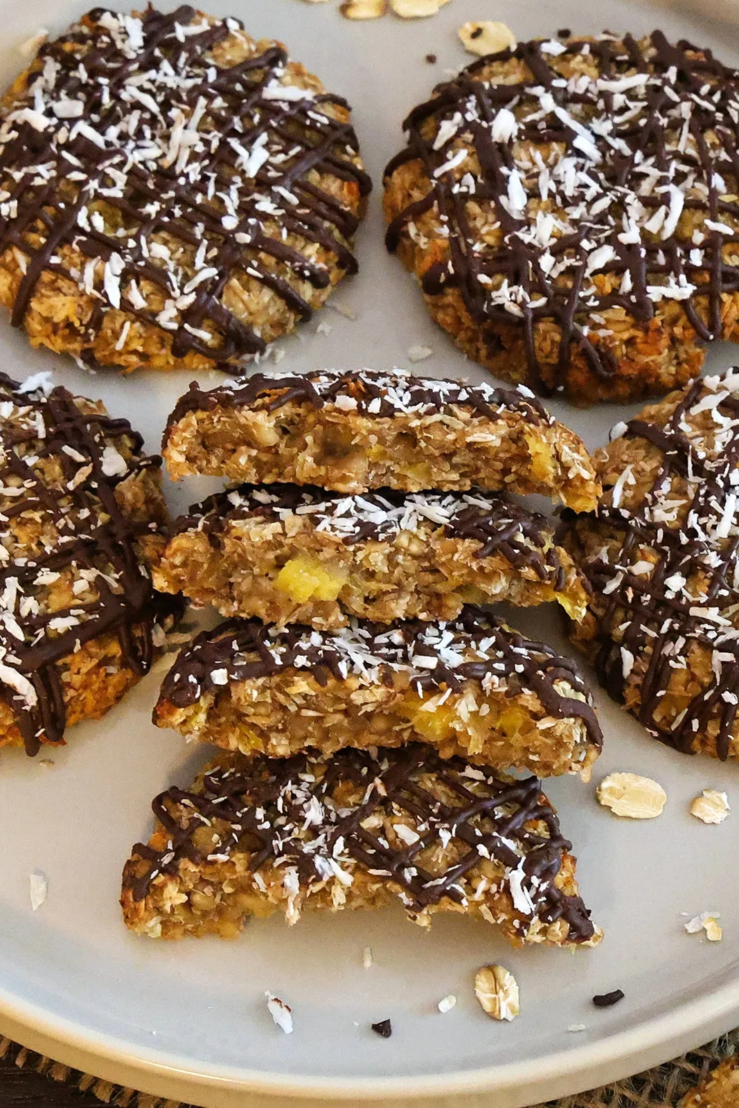 Banane-Ananas-Kekse mit Haferflocken und Kokos-Gesunde Cookies-ballesworld